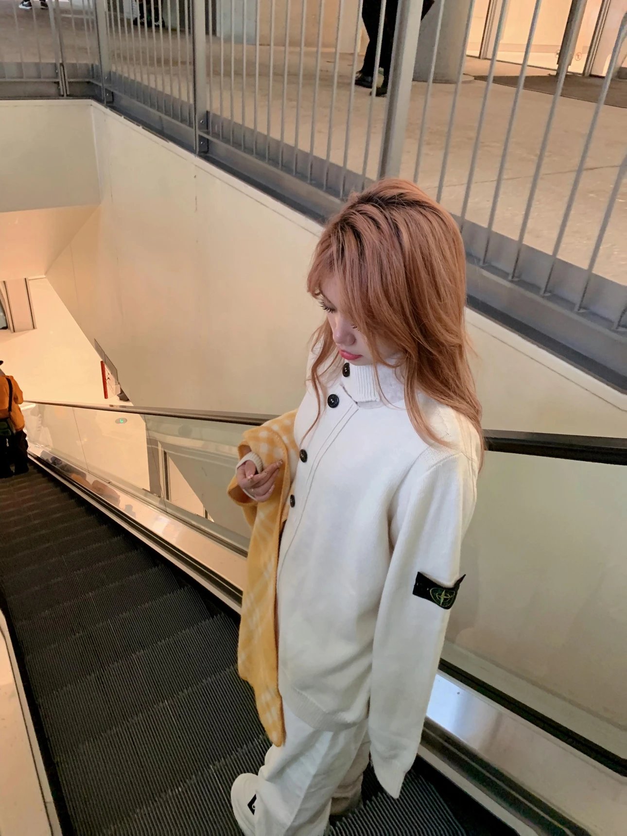 RD-C029 · Stand-Collar Wool-Knit Jacket showcase view 19