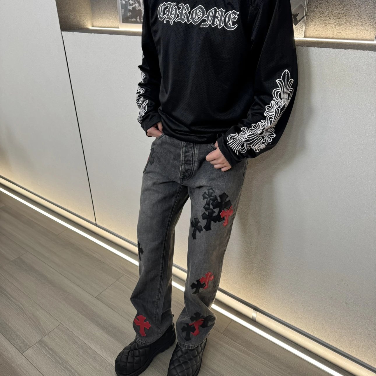RD-C015 · Black & Red Cross Patch Washed Jeans showcase view 5