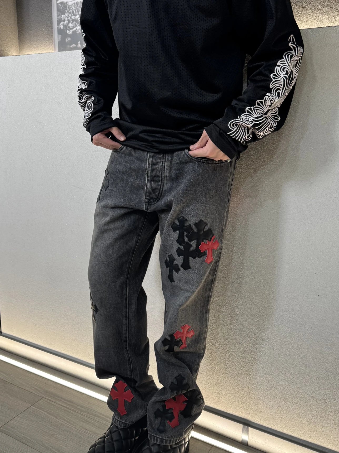 RD-C015 · Black & Red Cross Patch Washed Jeans showcase view 7