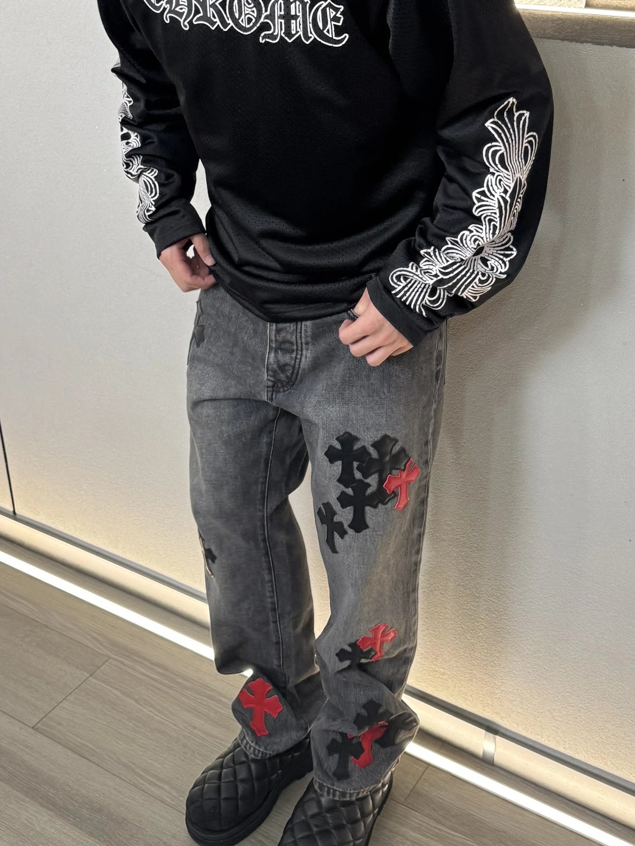 RD-C015 · Black & Red Cross Patch Washed Jeans showcase view 8