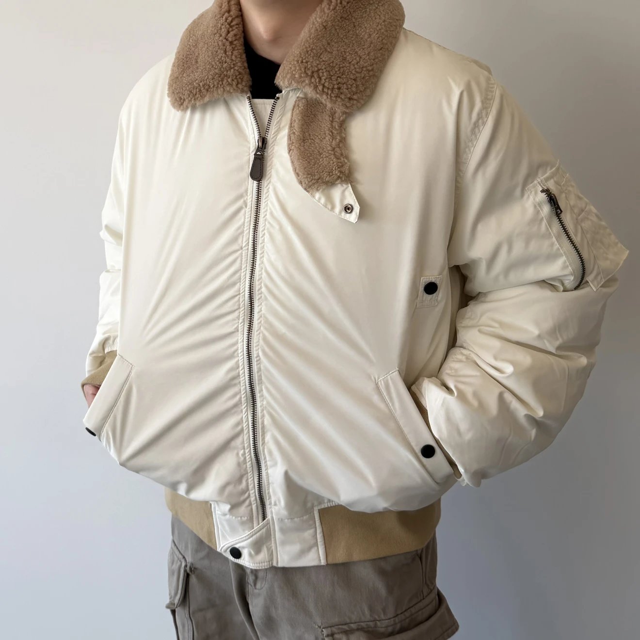RD-C310 · Classic 90s B-15 Down Bomber Jacket showcase view 3