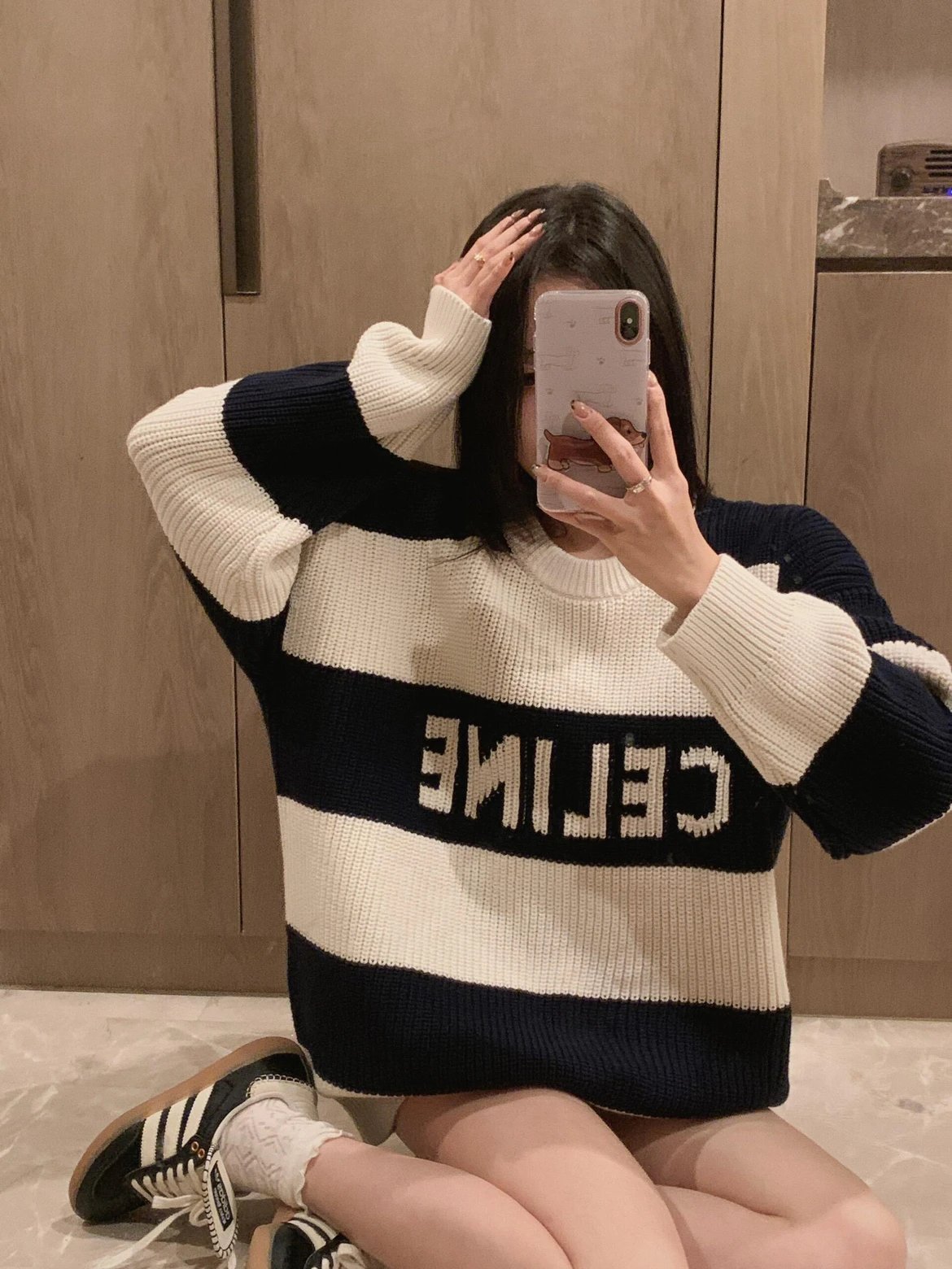 RD-C353 · Colorblock Logo Knit Sweater showcase view 2