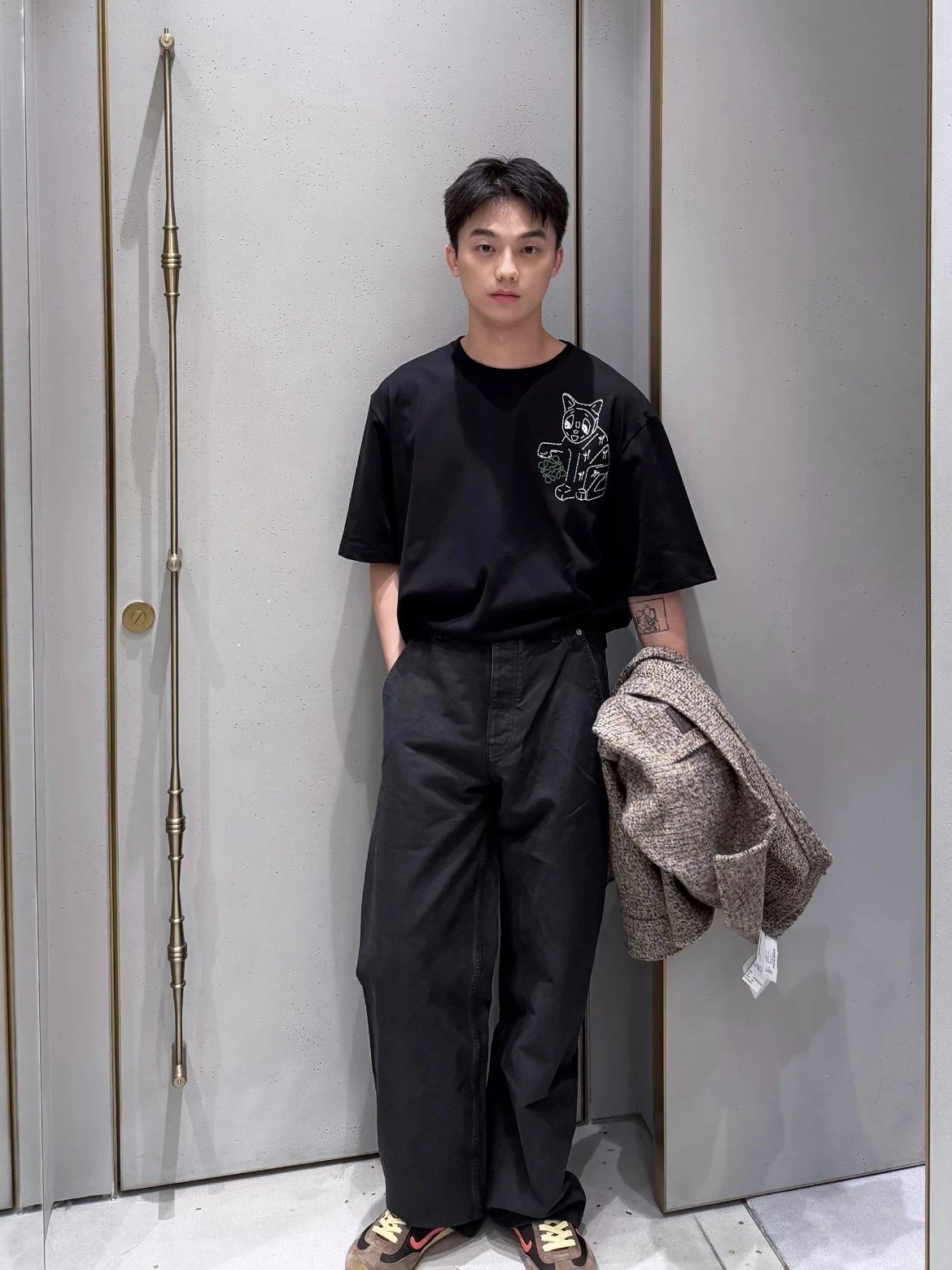 RD-C125 · Embroidered Cat T-Shirt showcase view 6