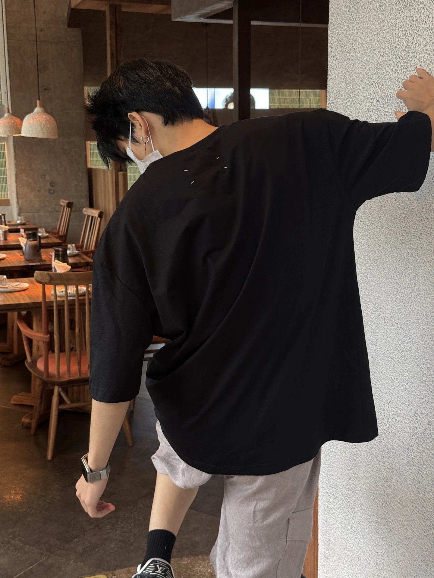 RD-C126 · Mirror Graphic Straight-Fit T-Shirt showcase view 3