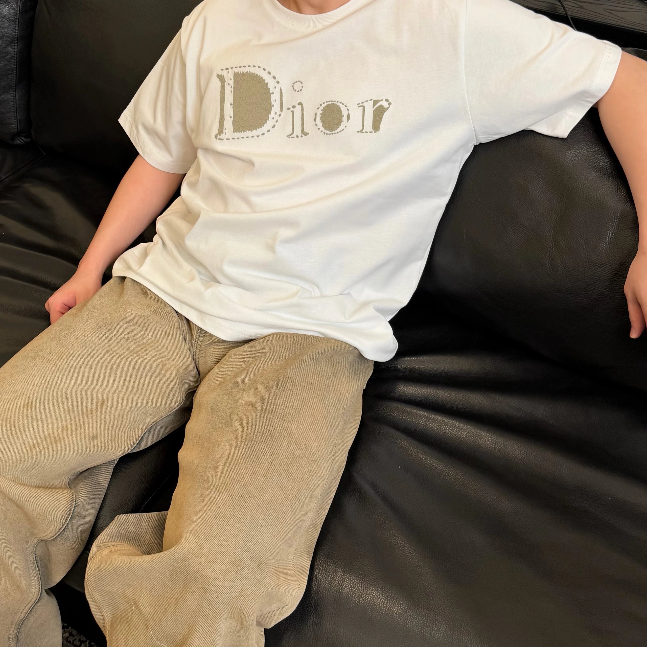 RD-C129 · Dotted Matte Embroidered T-Shirt showcase view 1