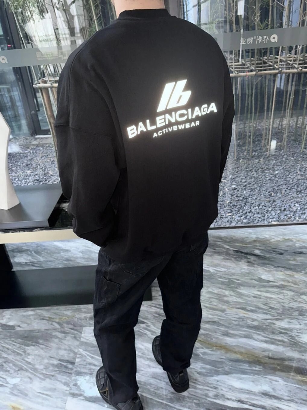 RD-C409 · Reflective Logo Sweatshirt & Straight-Leg Pants Set showcase view 6