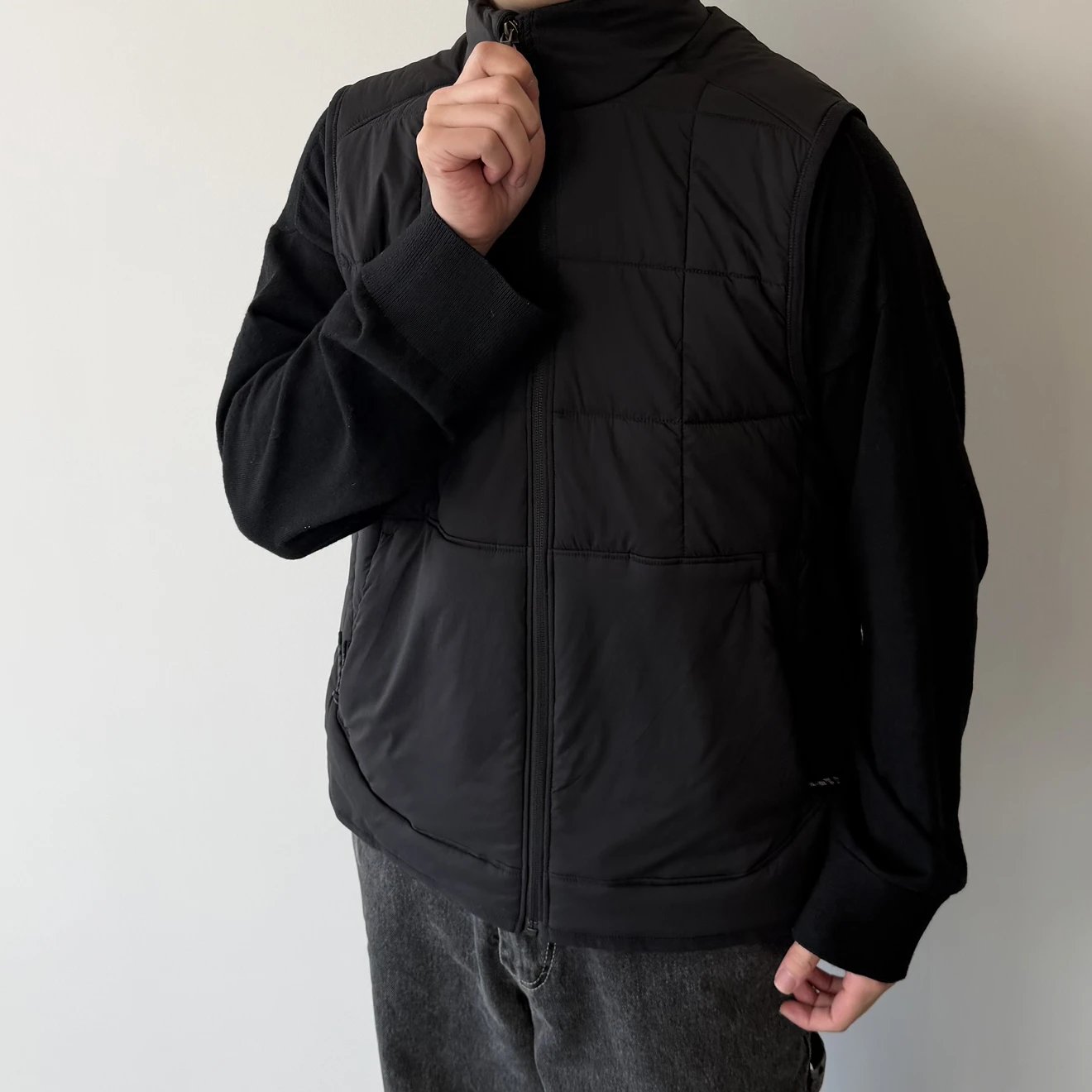 RD-C311 · Lightweight Insulated Vest showcase view 7