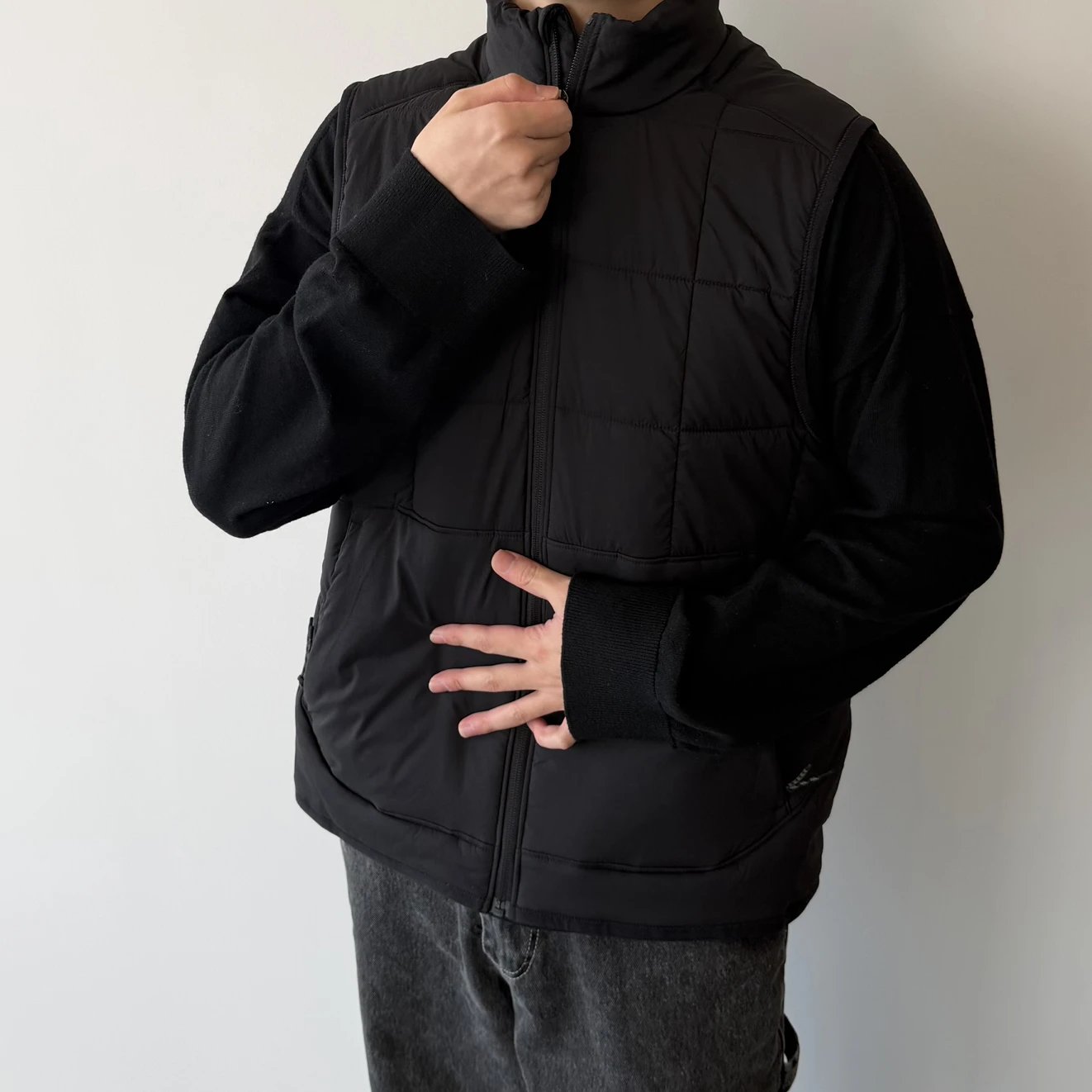 RD-C311 · Lightweight Insulated Vest showcase view 8