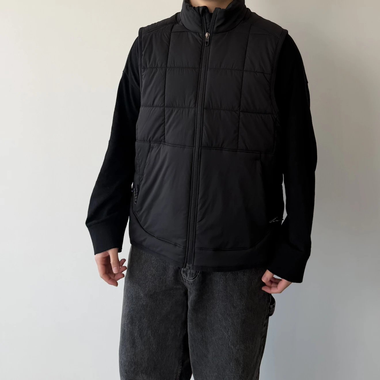 RD-C311 · Lightweight Insulated Vest showcase view 11