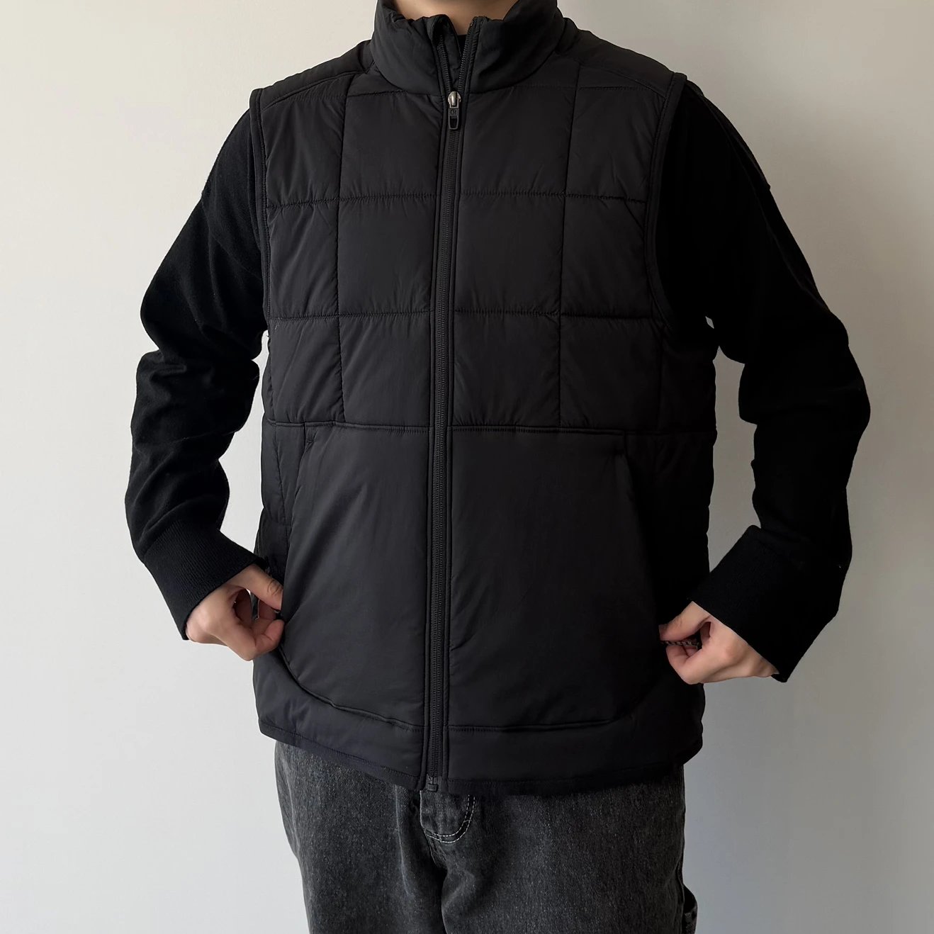 RD-C311 · Lightweight Insulated Vest showcase view 12