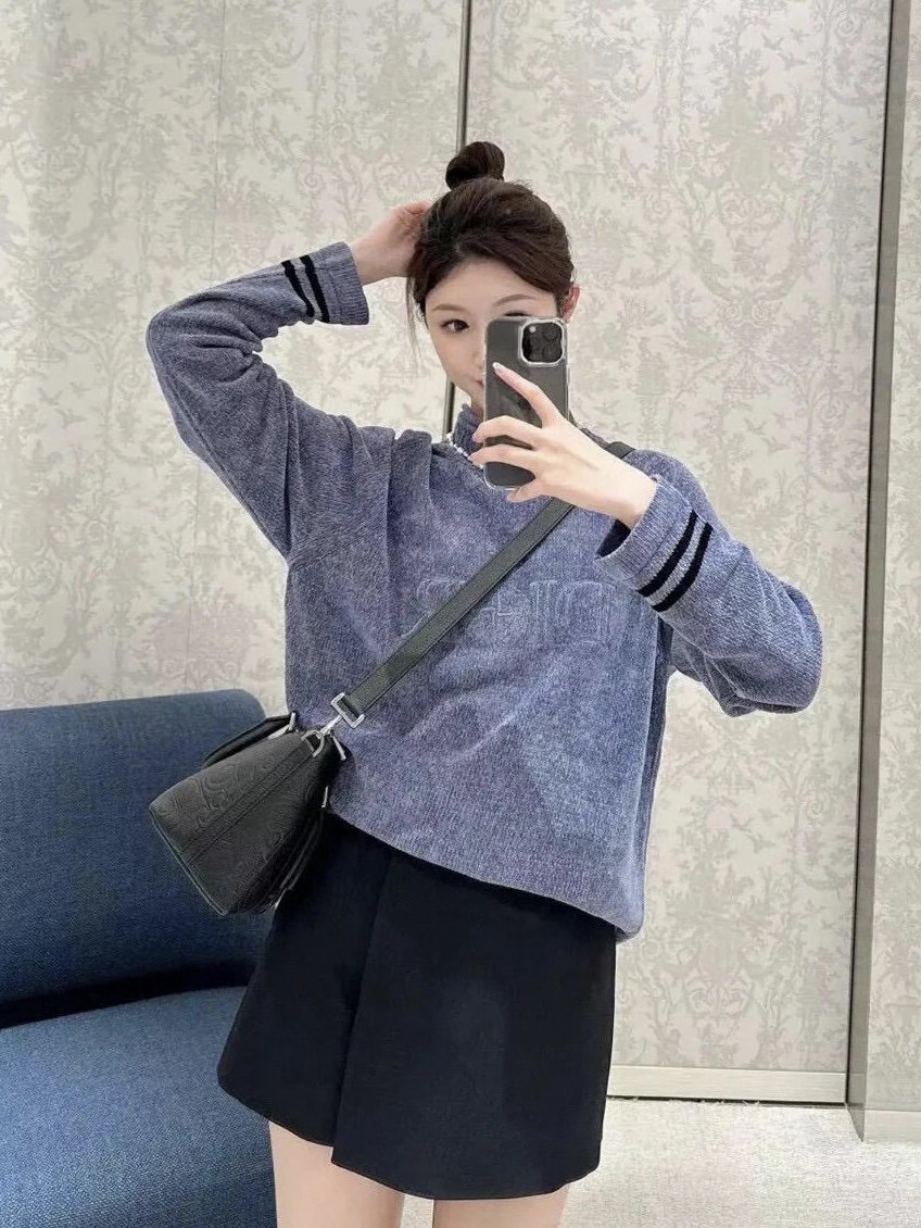 RD-C355 · Embroidered Turtleneck Sweater – Blue-Purple showcase view 7