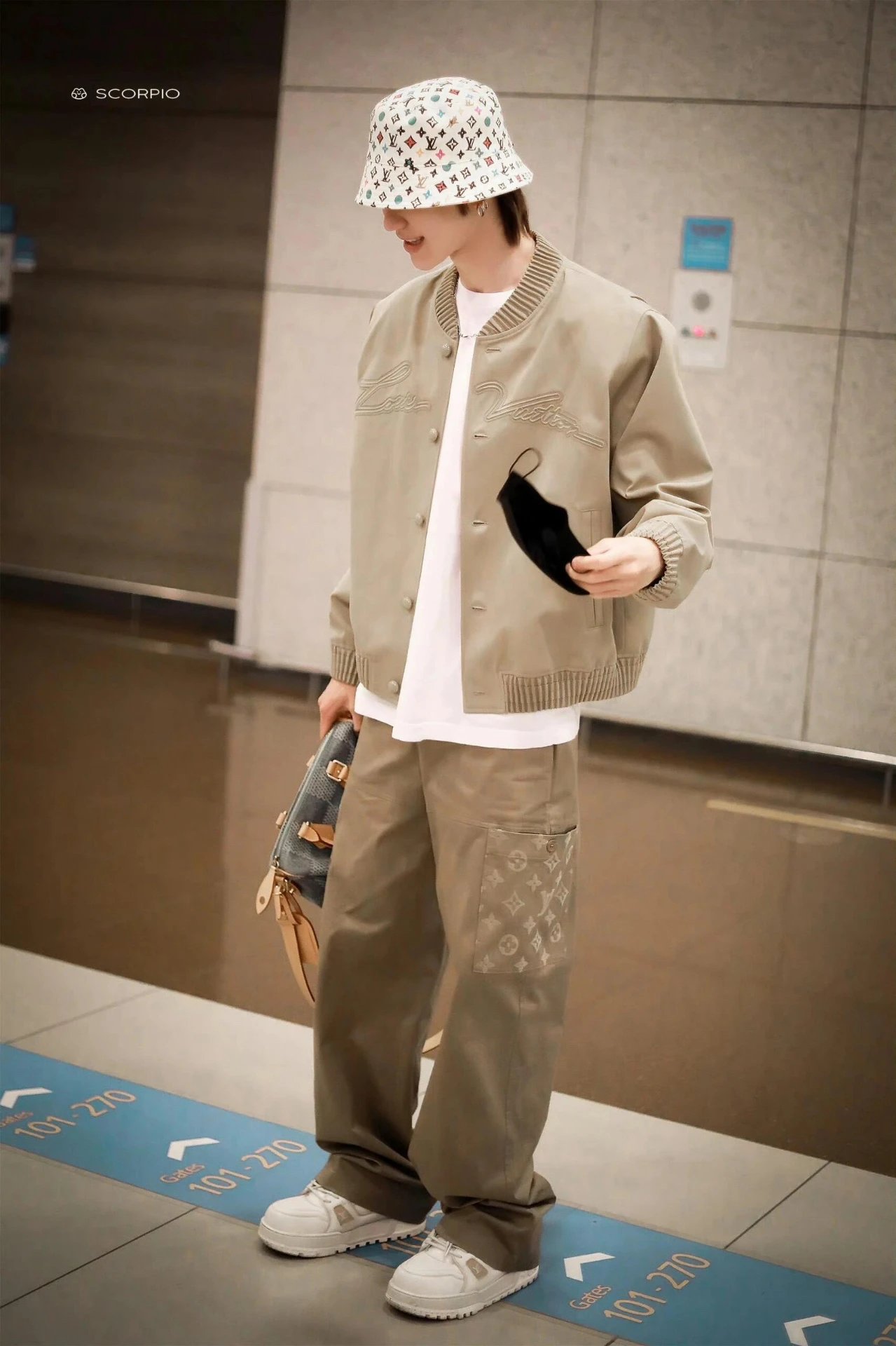 RD-C005 · Embroidered Cotton-Blend Bomber Jacket showcase view 6