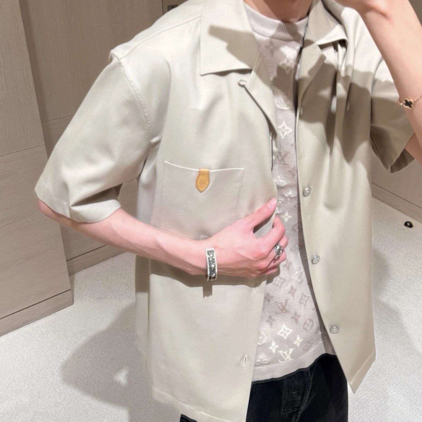 RD-C132 · Silk-Cashmere-Cotton Blend Short-Sleeve Cardigan showcase view 2