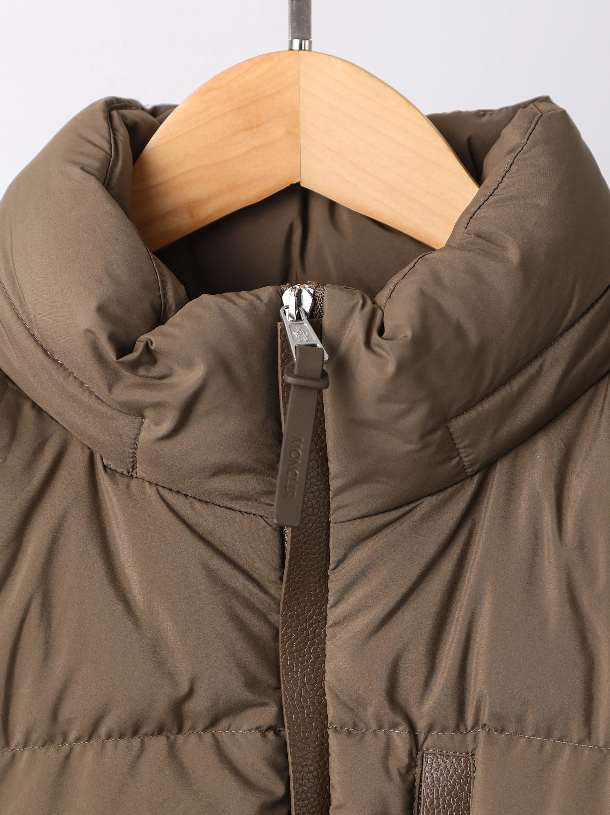 RD-C313 · Besbre Matte Down Jacket showcase view 22
