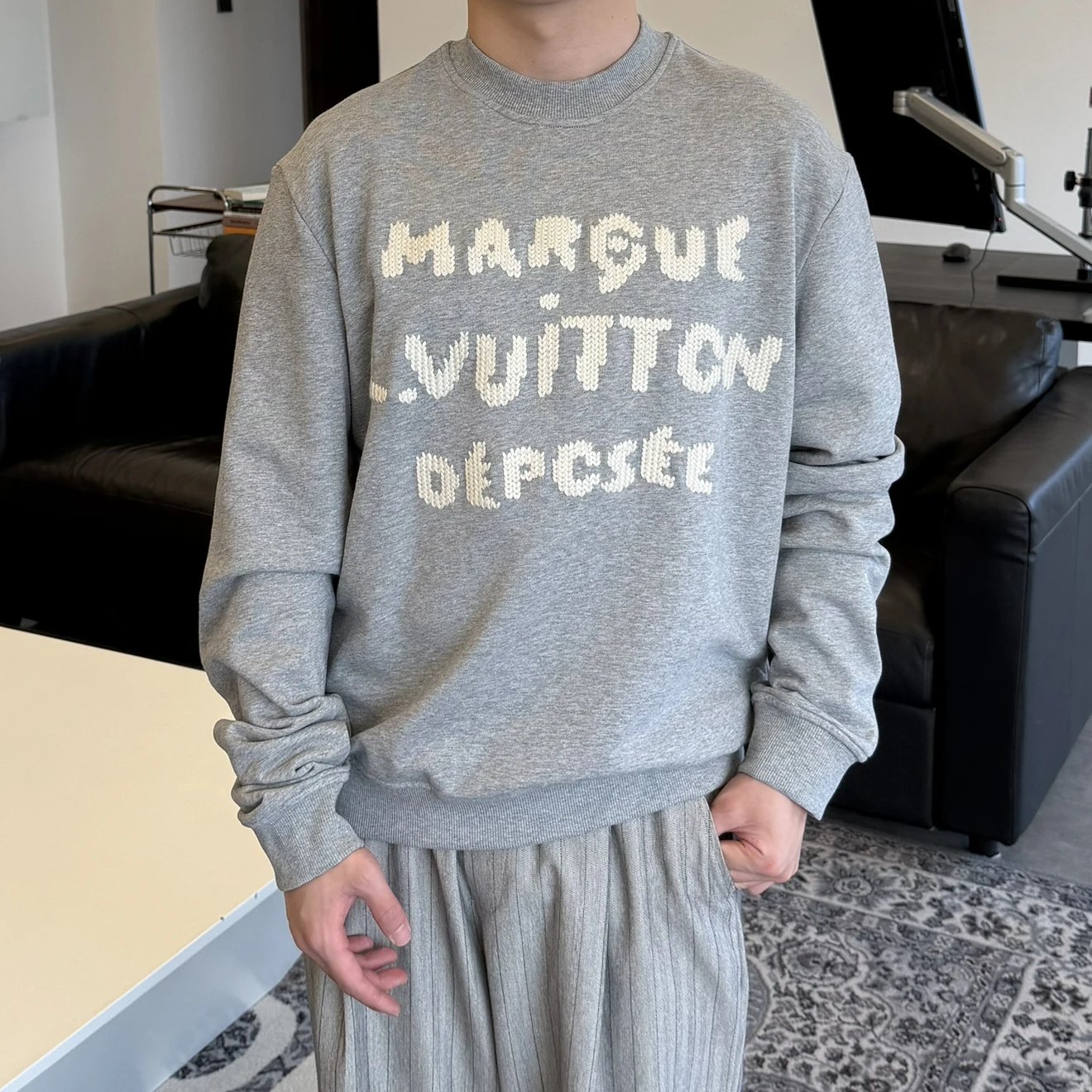 RD-C256 · Water-Soluble Embroidered Grey Crewneck Sweatshirt showcase view 4