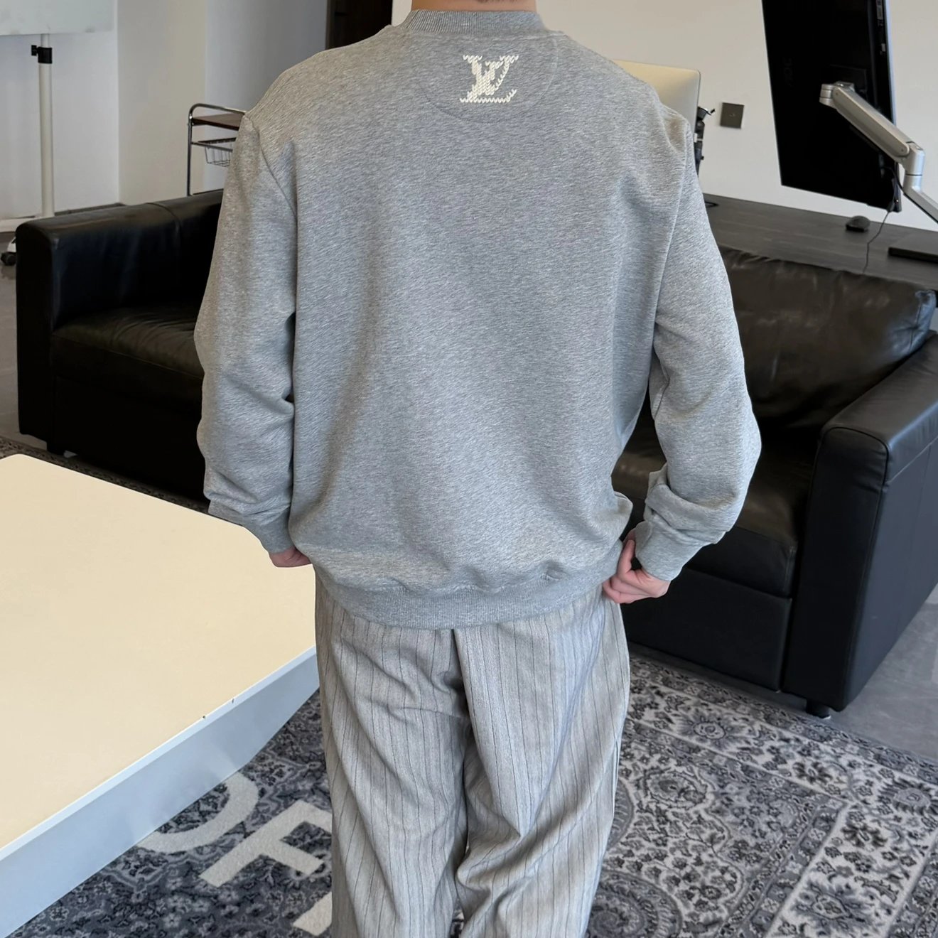 RD-C256 · Water-Soluble Embroidered Grey Crewneck Sweatshirt showcase view 10
