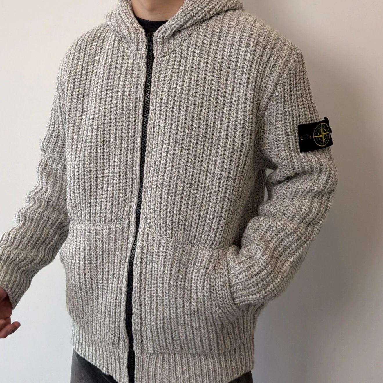 RD-C257 · Grey Rib-Knit Zip Hoodie showcase view 4