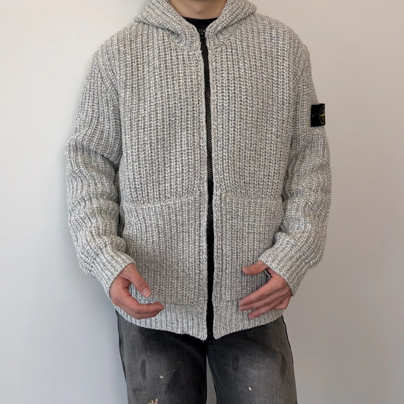 RD-C257 · Grey Rib-Knit Zip Hoodie showcase view 5