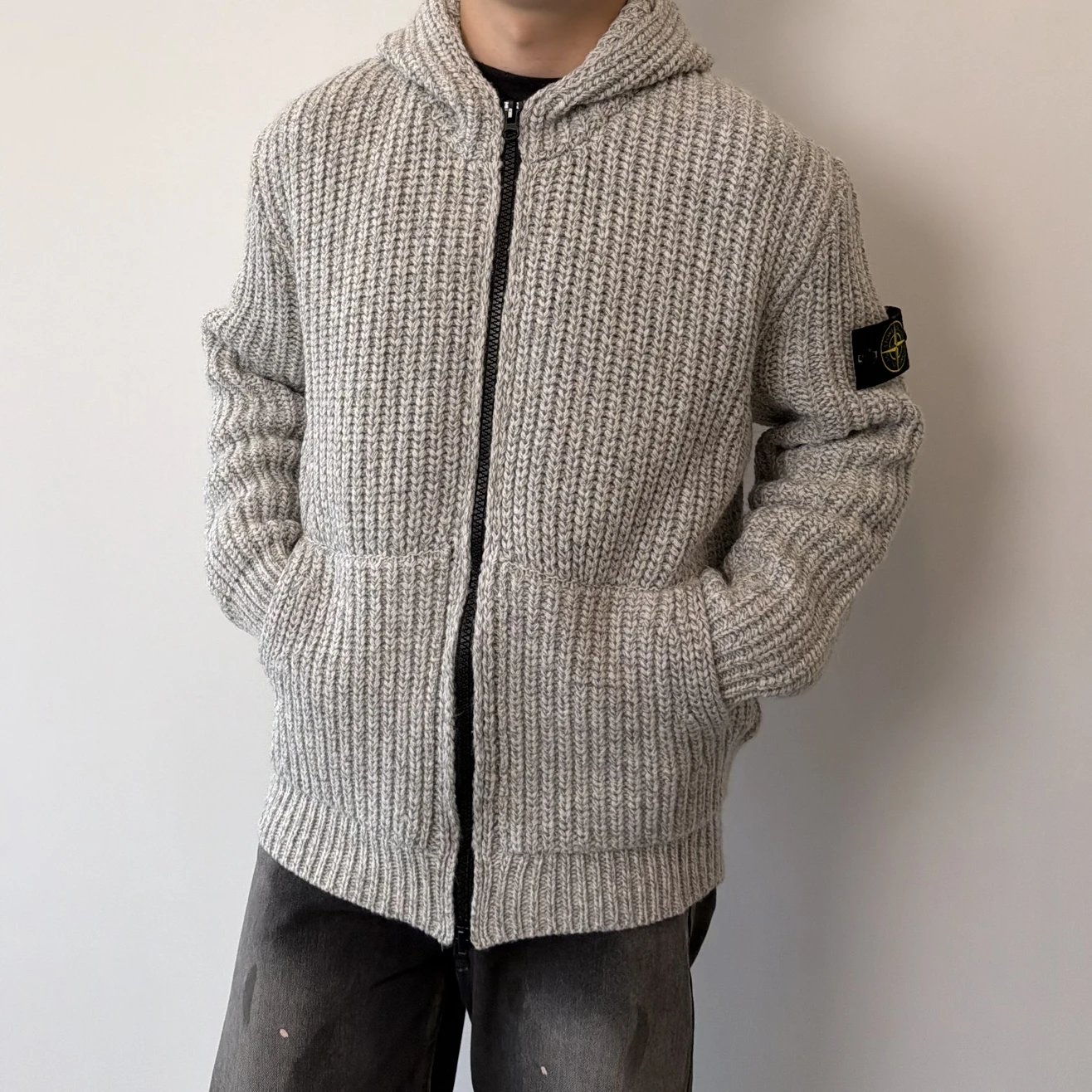 RD-C257 · Grey Rib-Knit Zip Hoodie showcase view 10