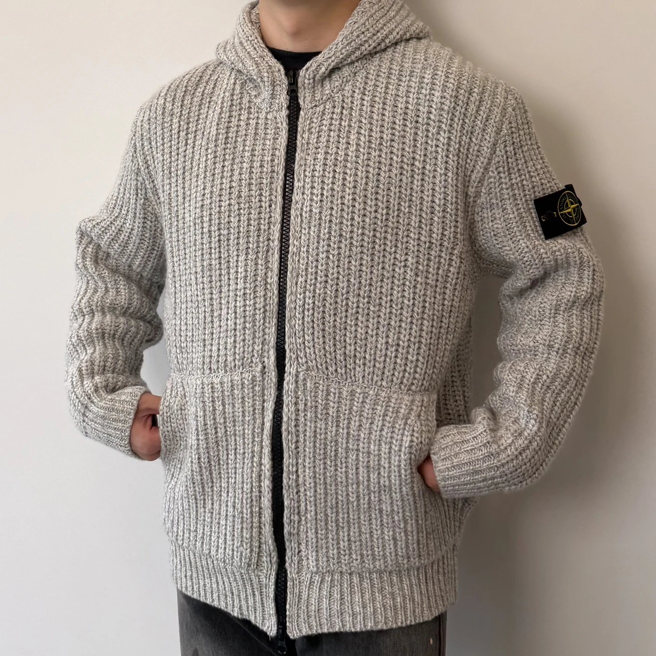 RD-C257 · Grey Rib-Knit Zip Hoodie showcase view 11