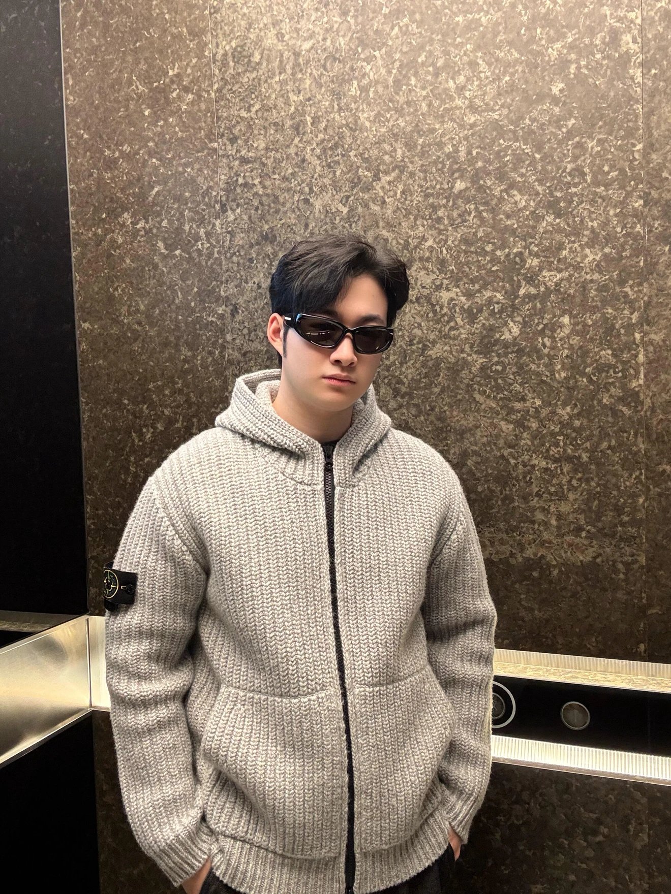 RD-C257 · Grey Rib-Knit Zip Hoodie showcase view 14