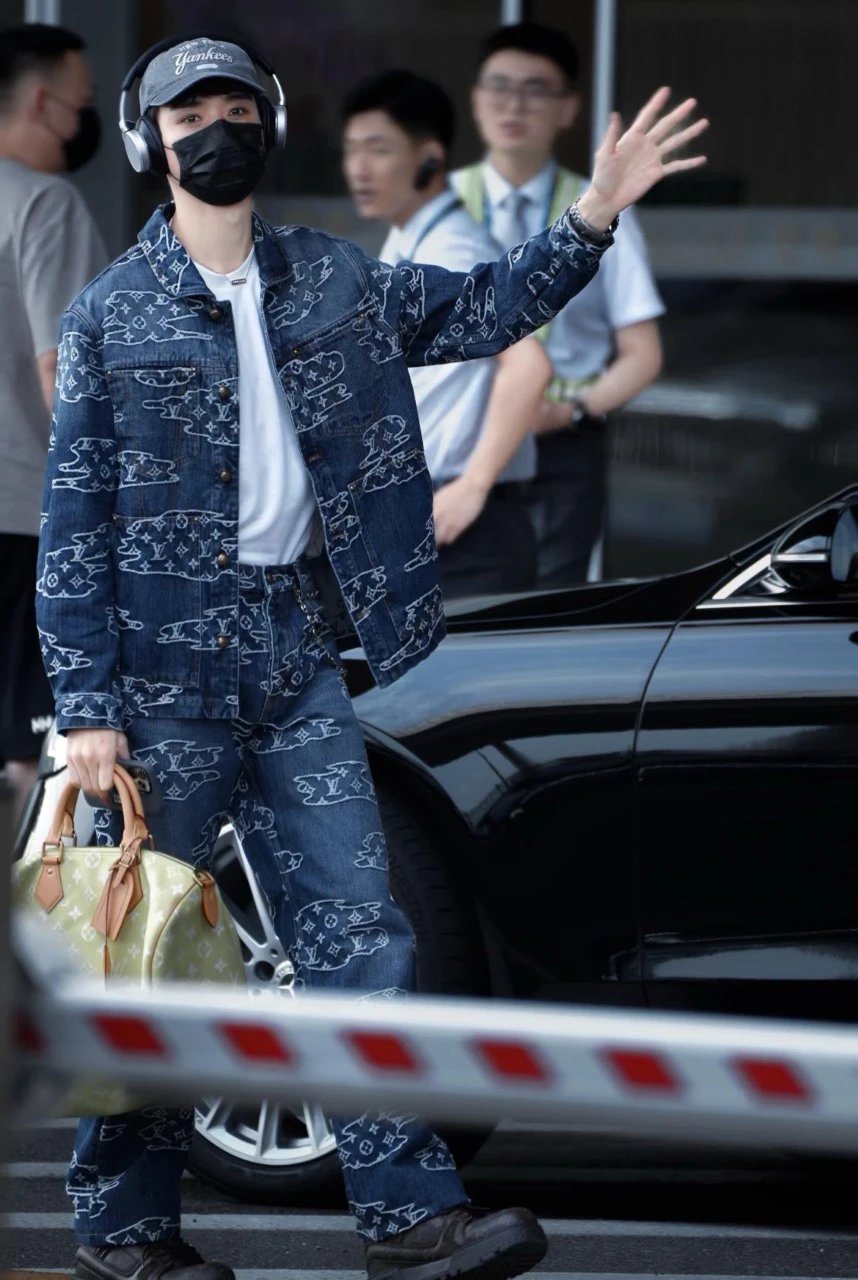 RD-C410 · Cloud Jacquard Heavyweight Jeans showcase view 4