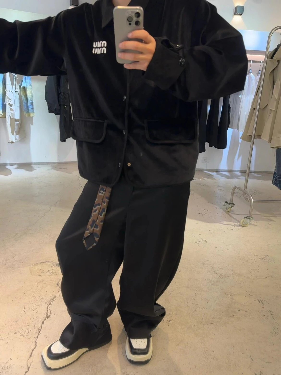 RD-C025 · Black Velvet Casual Jacket showcase view 10