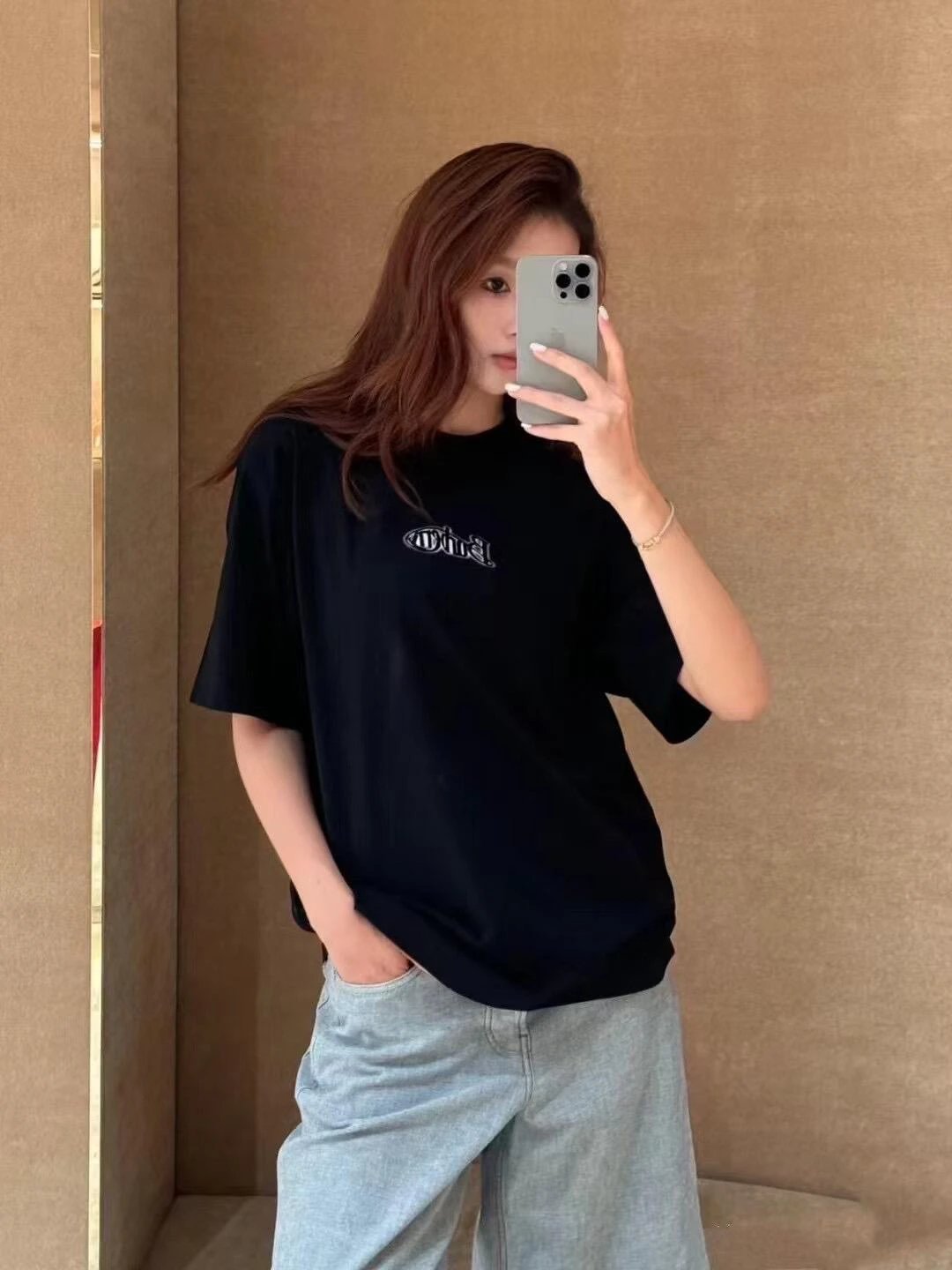 RD-C137 · Letter Logo Crew-Neck T-Shirt showcase view 3