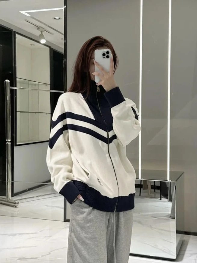 RD-C221 · Striped Stand-Collar Zip Jacket showcase view 5