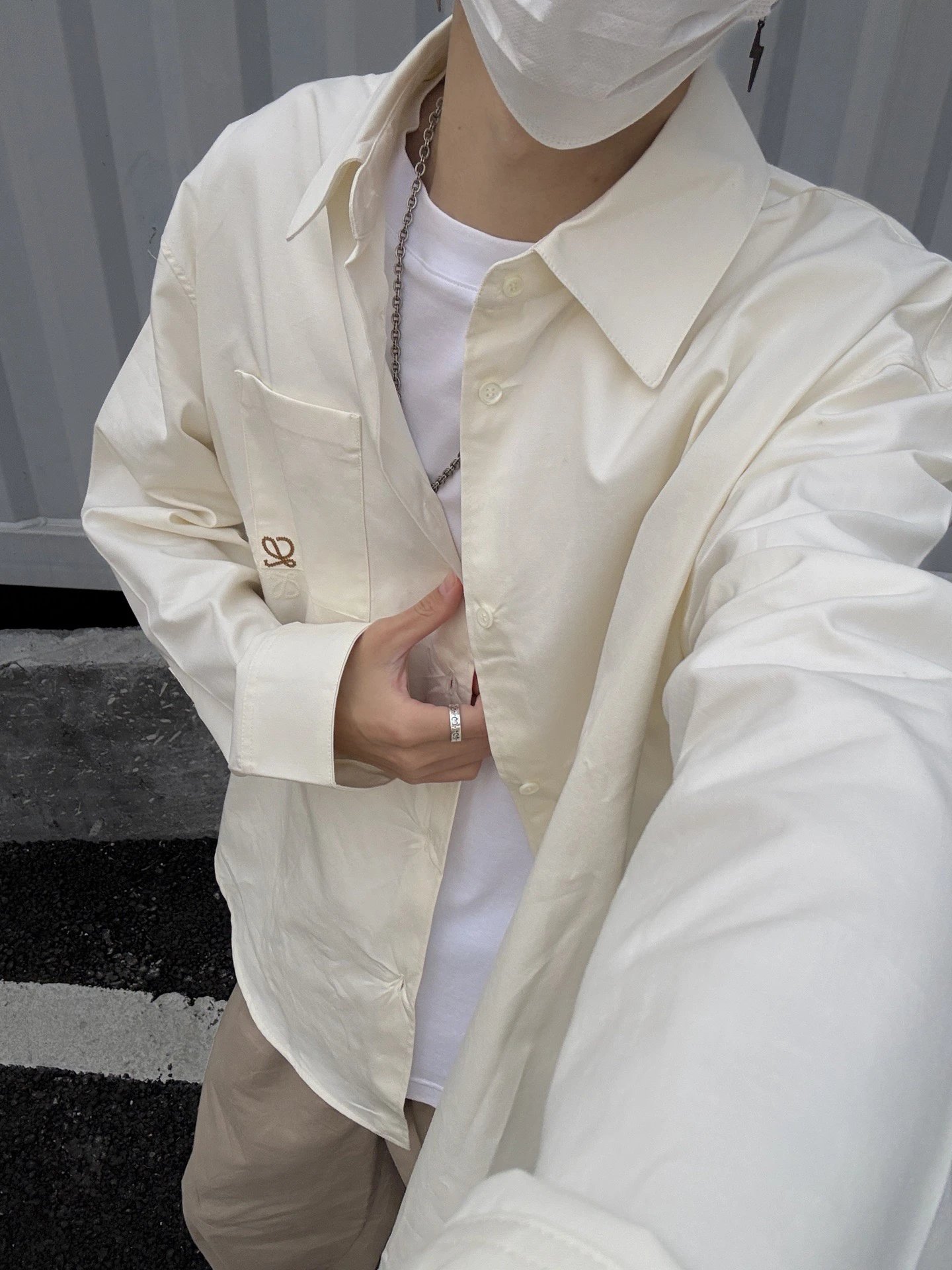 RD-C333 · Embroidered Contrast-Pocket Cotton Shirt showcase view 10