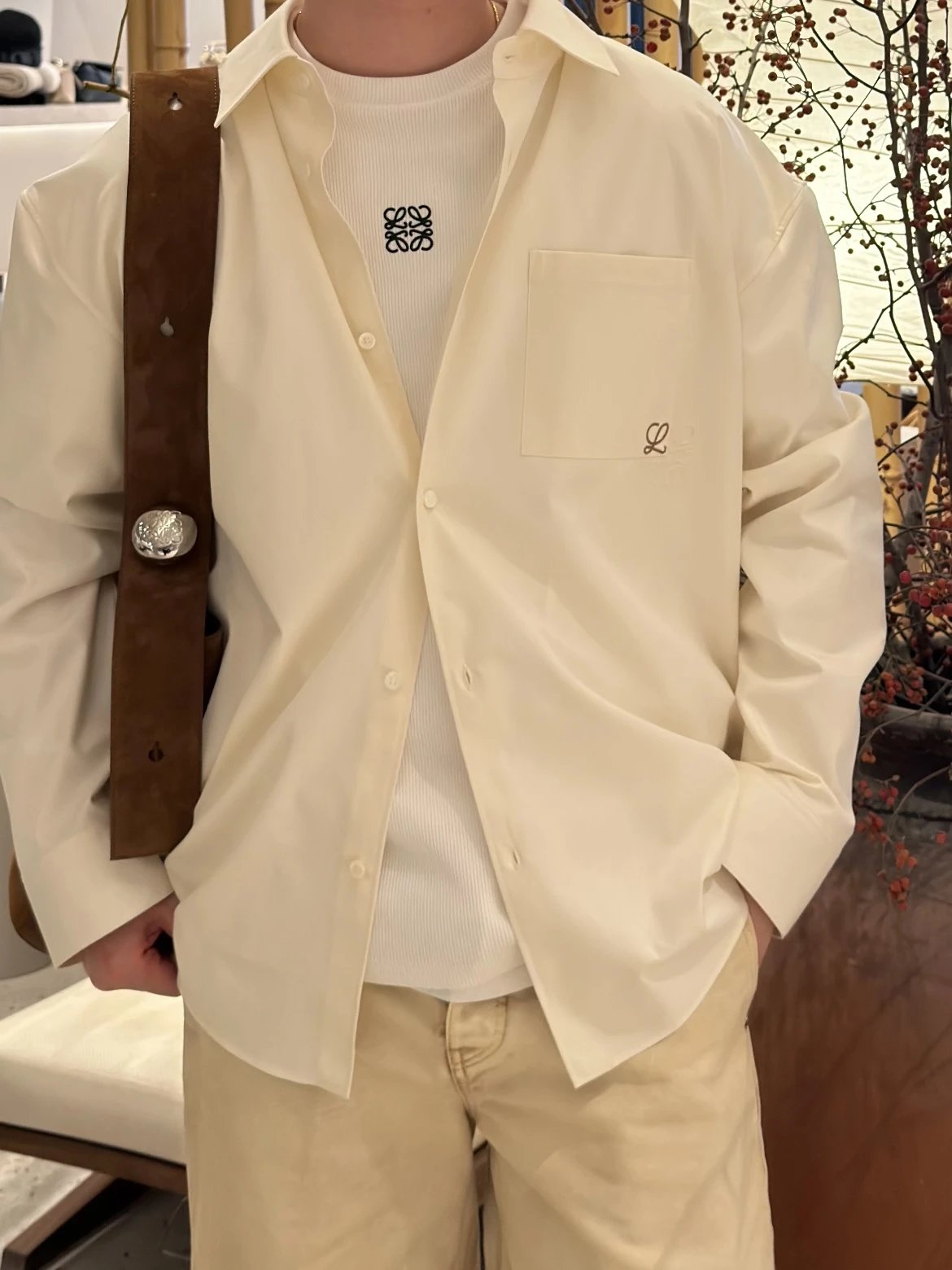 RD-C333 · Embroidered Contrast-Pocket Cotton Shirt showcase view 13