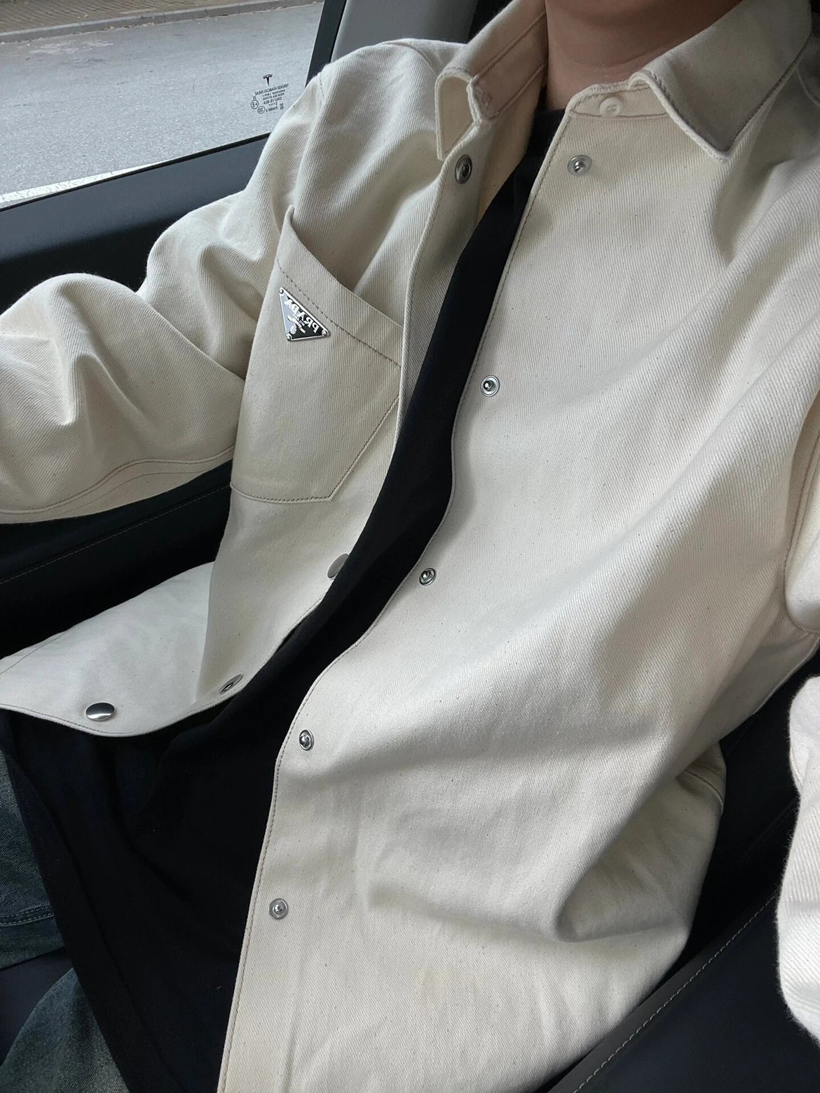 RD-C334 · Triangle-Badge Loose-Fit Shirt showcase view 3