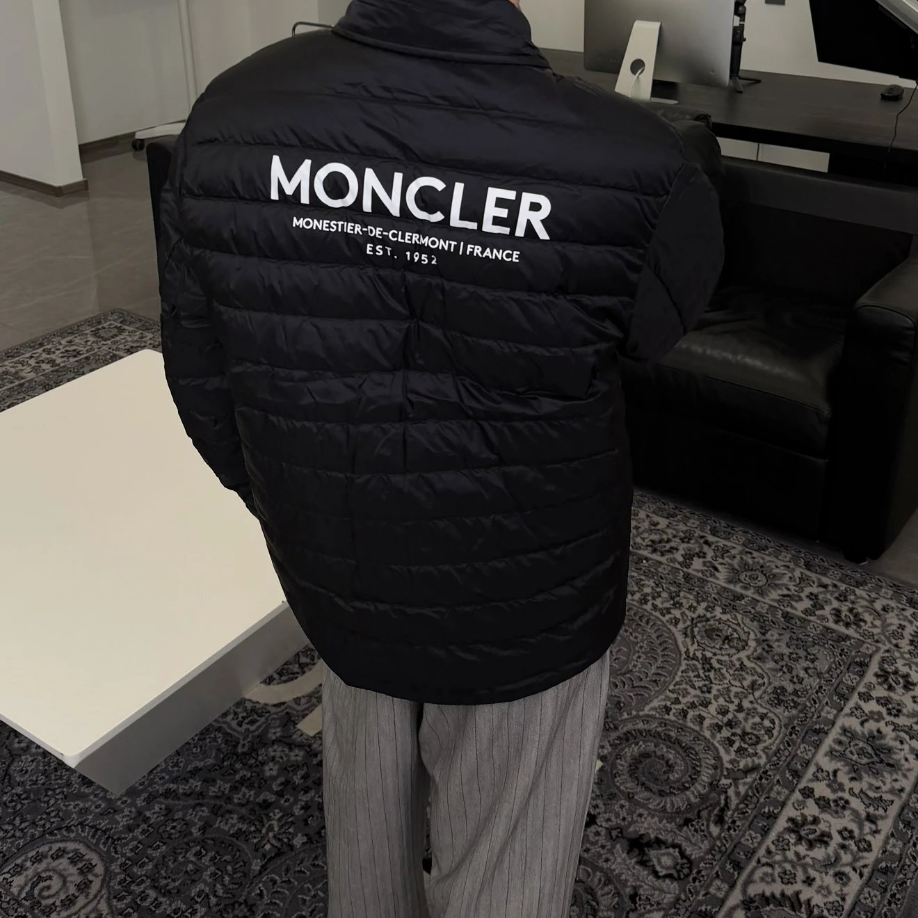 RD-C335 · Reversible Shirt-Collar Down Jacket showcase view 2