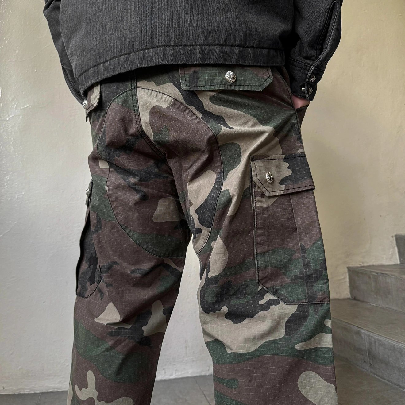 RD-C413 · Camouflage Cross-Patch Straight Cargo Pants showcase view 1