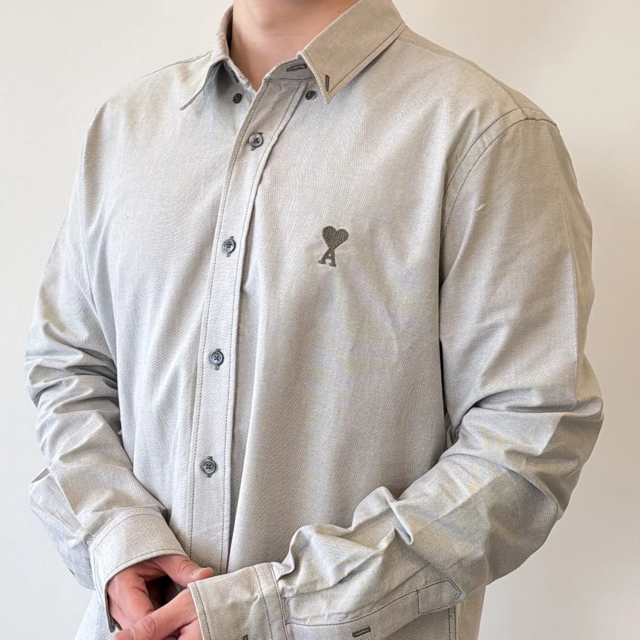 RD-C336 · Heart Embroidered Oxford Shirt showcase view 2