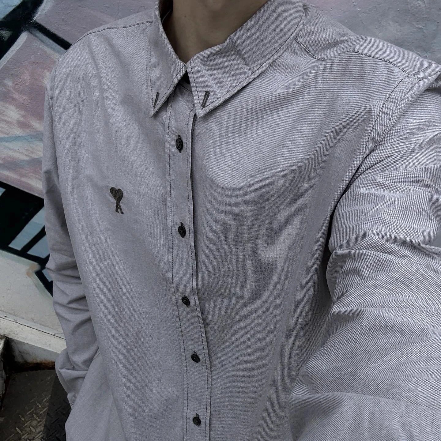 RD-C336 · Heart Embroidered Oxford Shirt showcase view 3