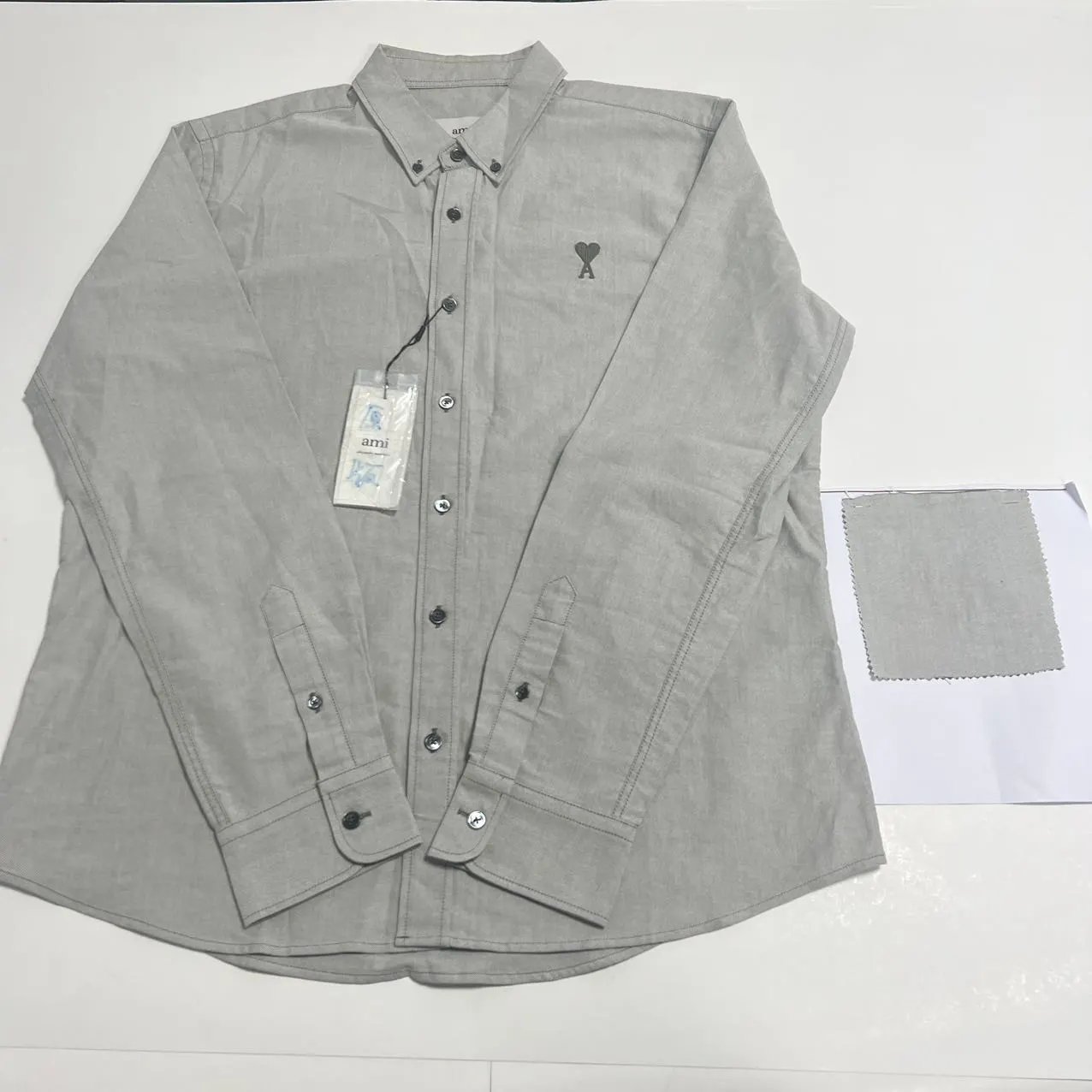 RD-C336 · Heart Embroidered Oxford Shirt showcase view 4
