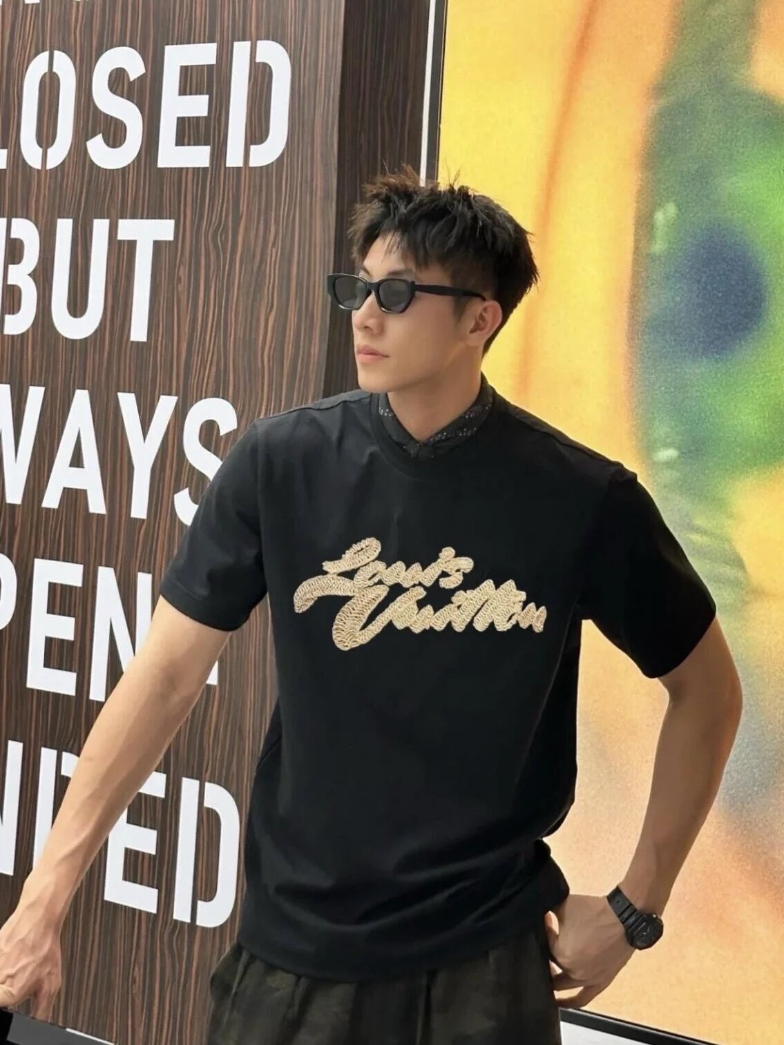 RD-C141 · Early Autumn Embroidered T-Shirt — Black & White showcase view 8