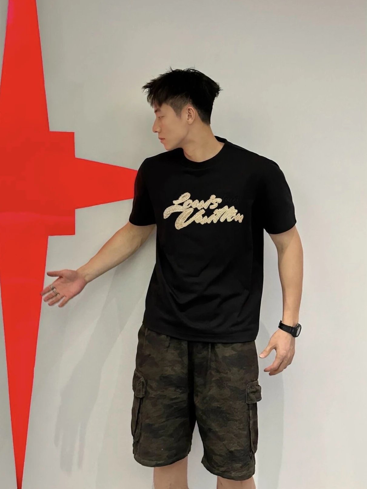 RD-C141 · Early Autumn Embroidered T-Shirt — Black & White showcase view 10