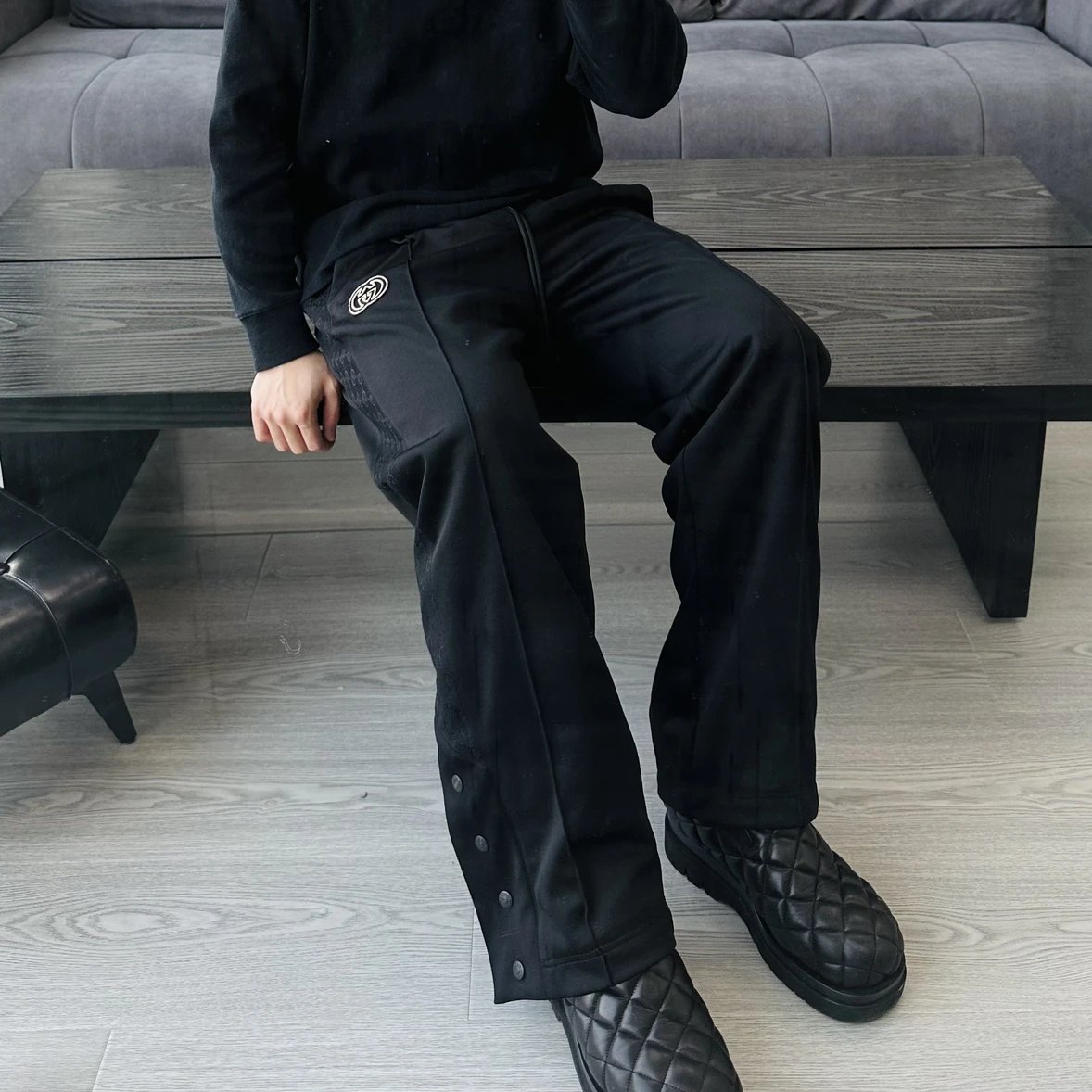 RD-C414 · Dark-Pattern Side-Stripe Straight-Leg Trousers showcase view 1