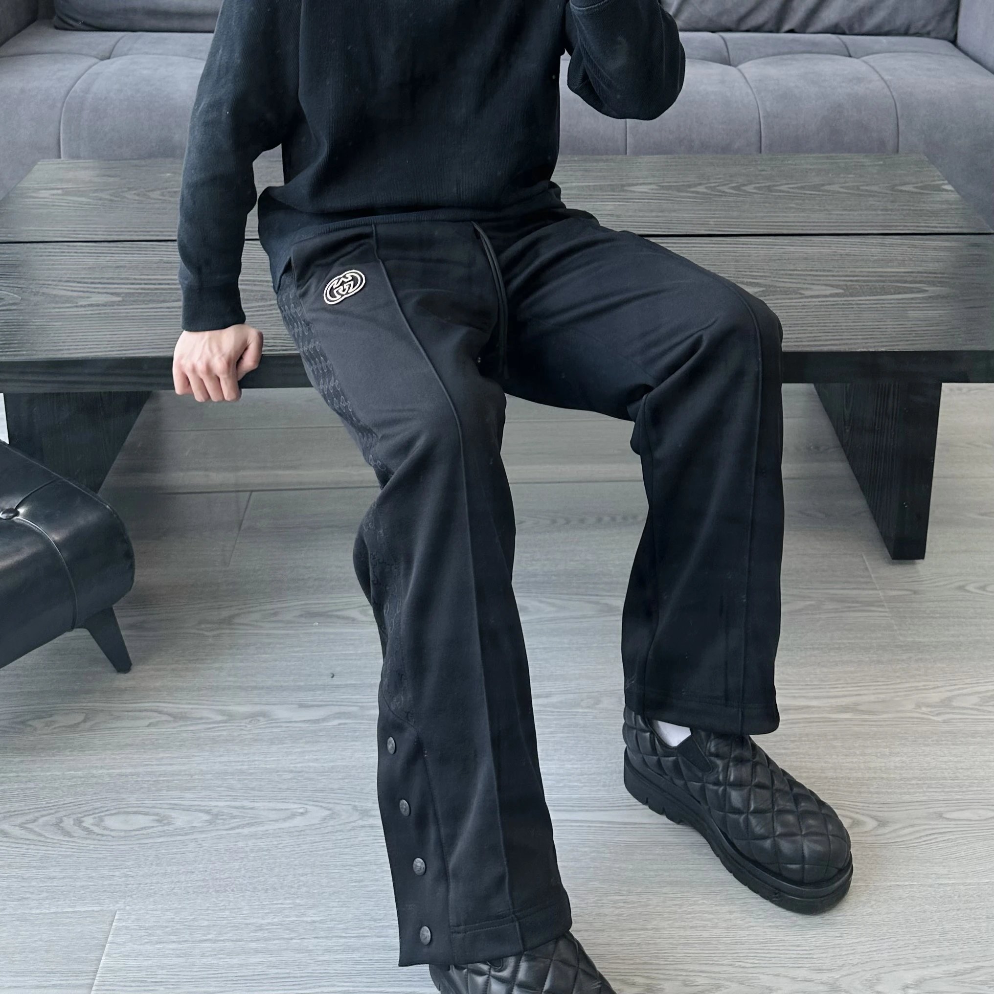 RD-C414 · Dark-Pattern Side-Stripe Straight-Leg Trousers showcase view 4