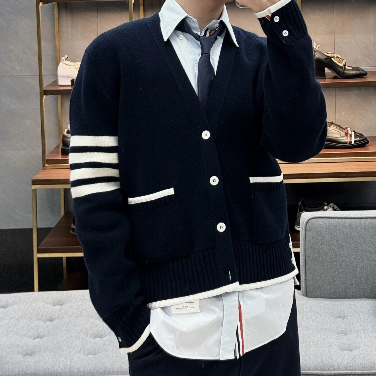 RD-C360 · Navy Striped V-Neck Cardigan showcase view 1