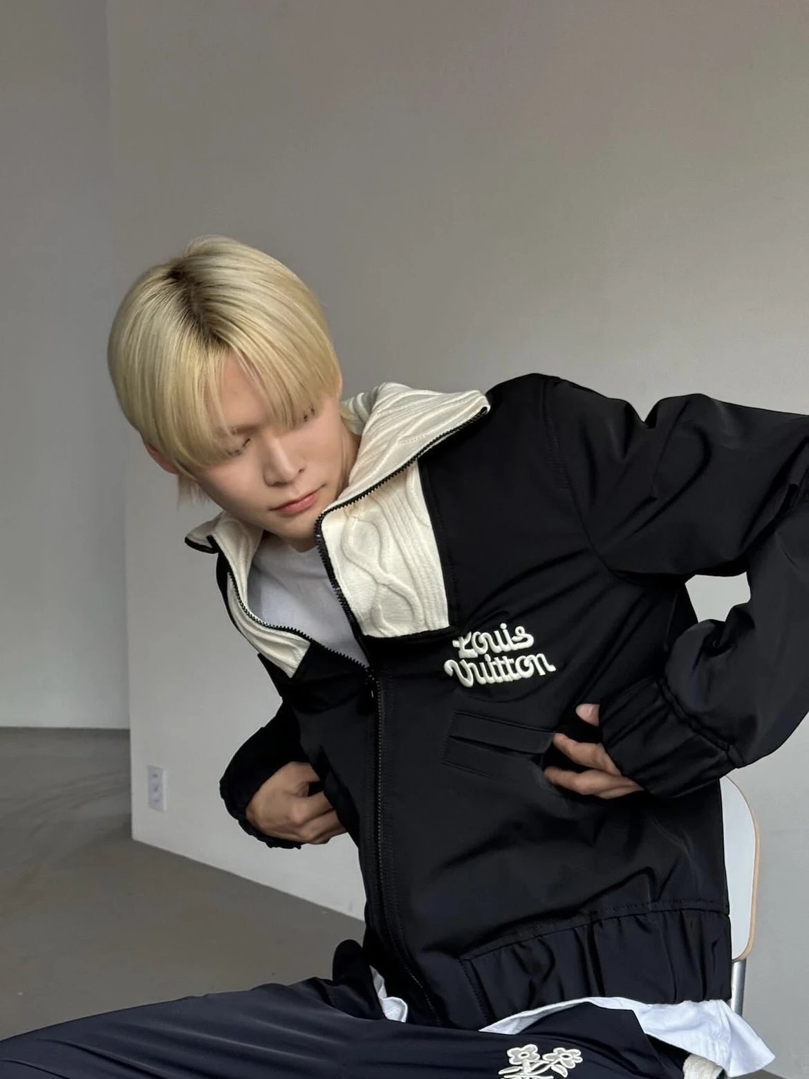 RD-C223 · Color-Block Cable-Knit Collar Padded Jacket showcase view 8