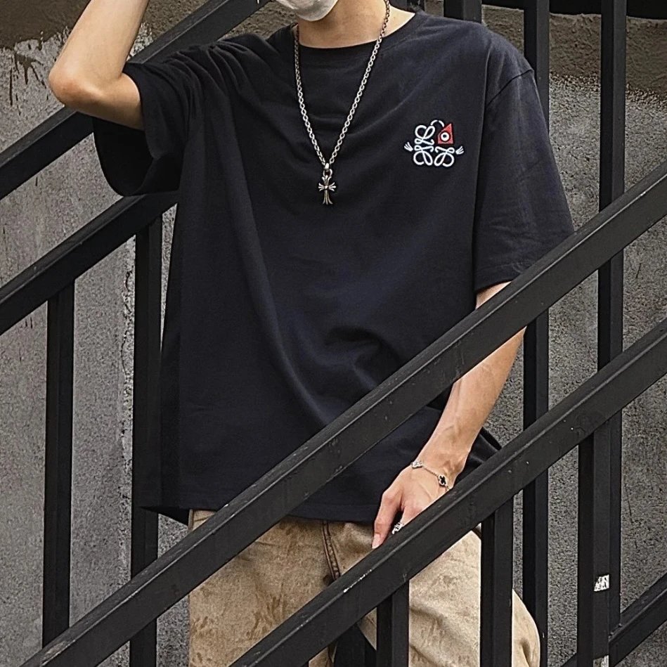 RD-C142 · Cat’s Eye Embroidered Cotton T-Shirt showcase view 3