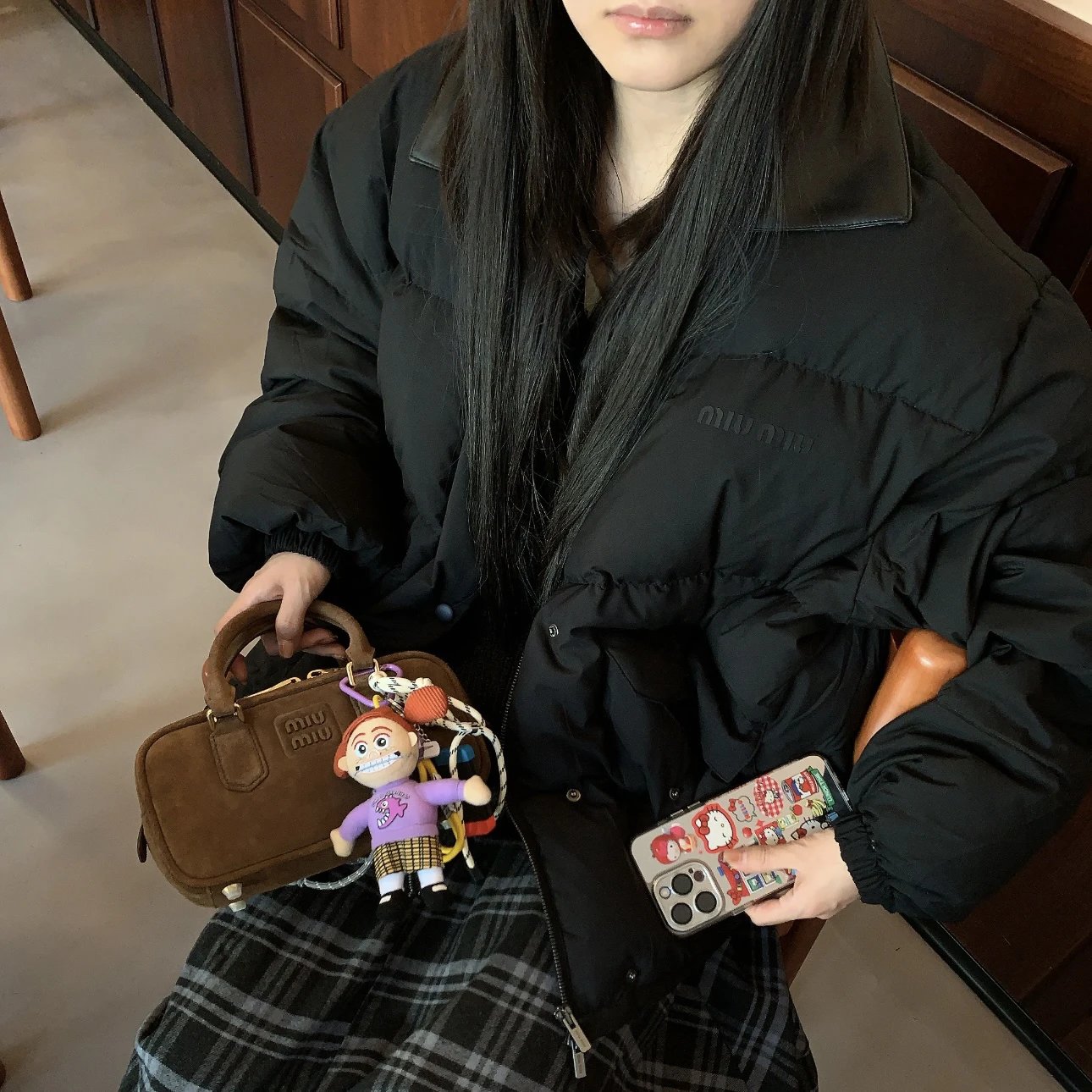 RD-C317 · Leather-Collar Cropped Down Jacket showcase view 3