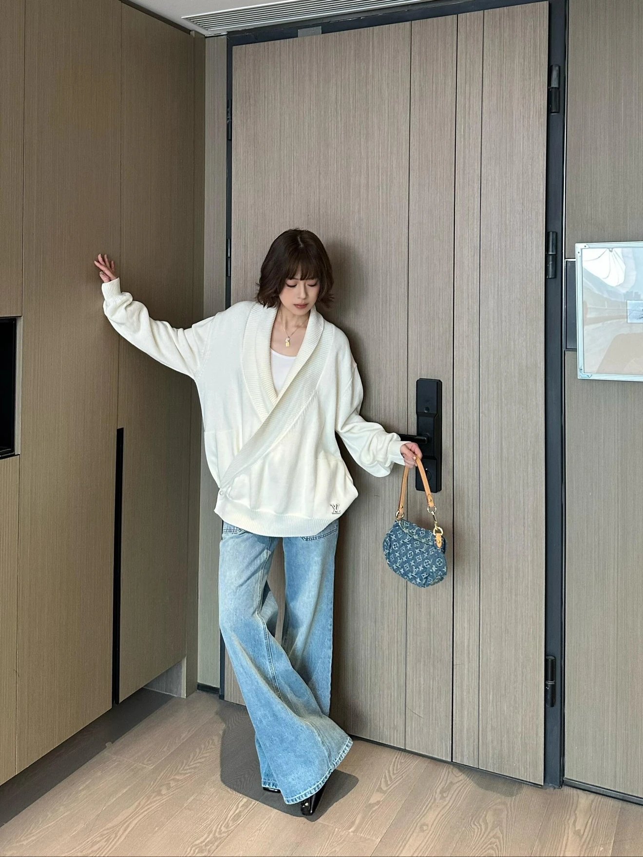 RD-C365 · Asymmetric Wool-Cotton Wrap Cardigan showcase view 4