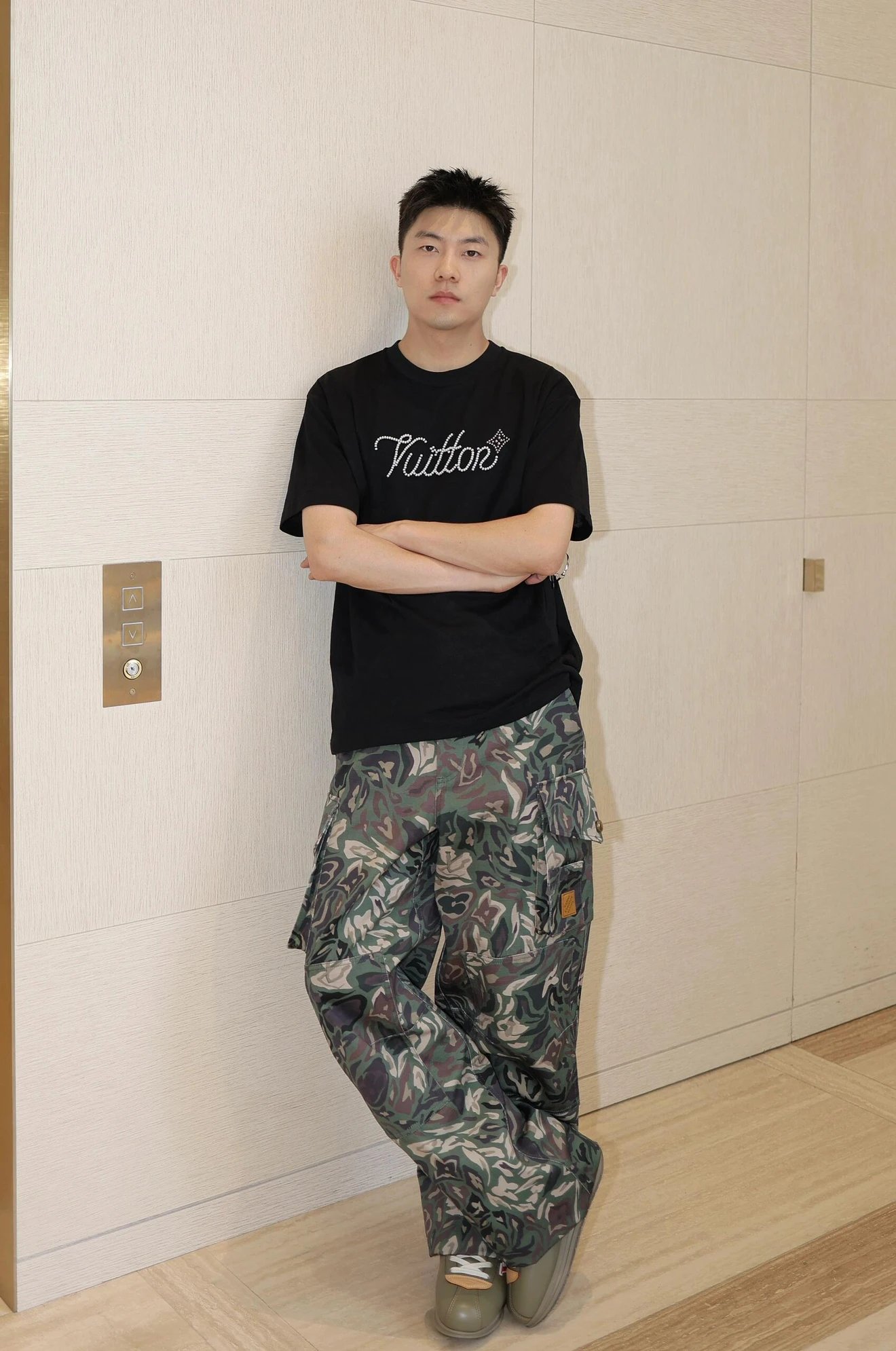 RD-C143 · Beaded Script Knit T-Shirt showcase view 10