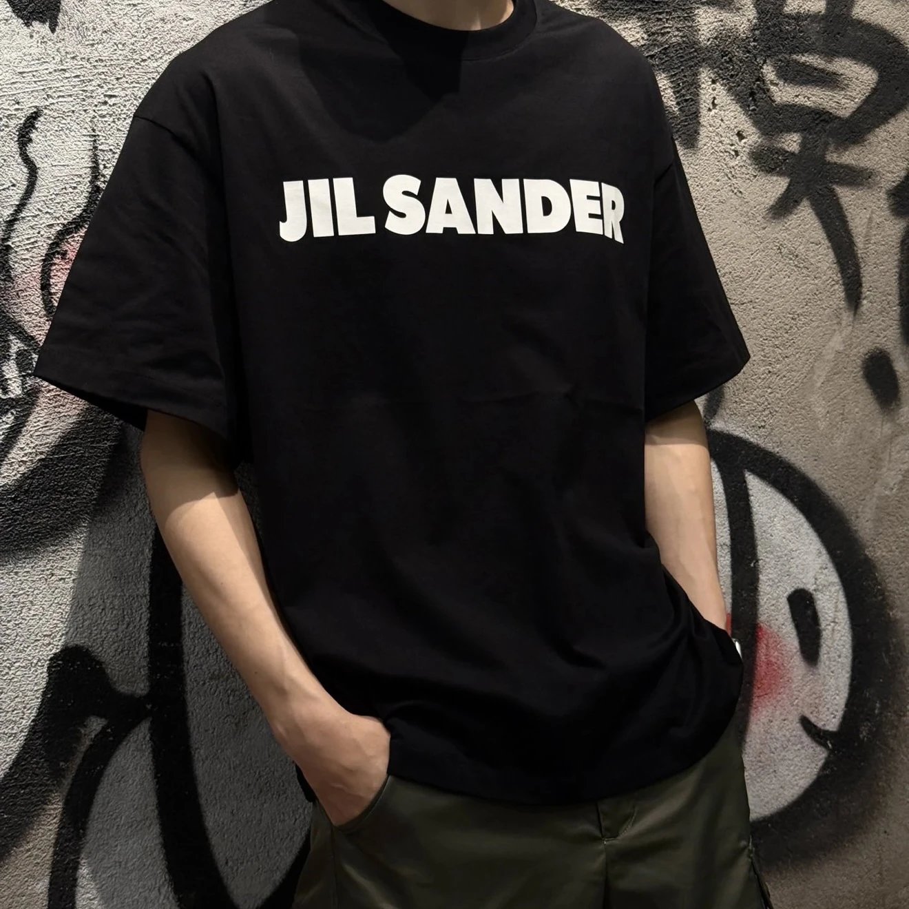 RD-C144 · Logo-Print Relaxed T-Shirt showcase view 5