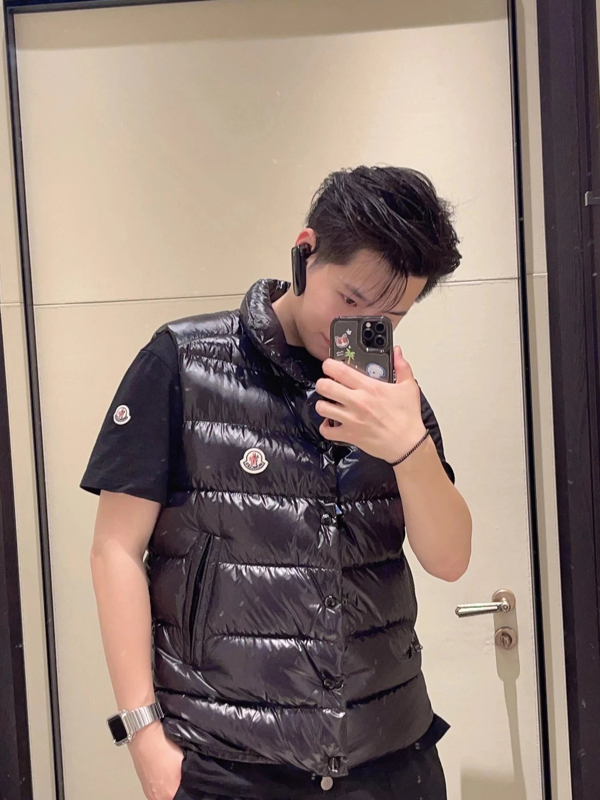 RD-C320 · Hooded and Hoodless Puffer Vest showcase view 2