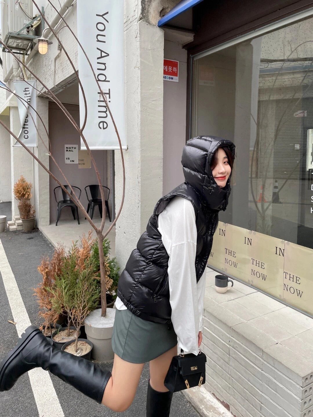 RD-C320 · Hooded and Hoodless Puffer Vest showcase view 6